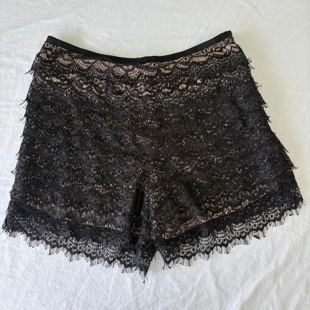 Venus‎ Black Lace Nude Lined Shorts Eyelash Trim Size 2 Side Zip Dressy Evening